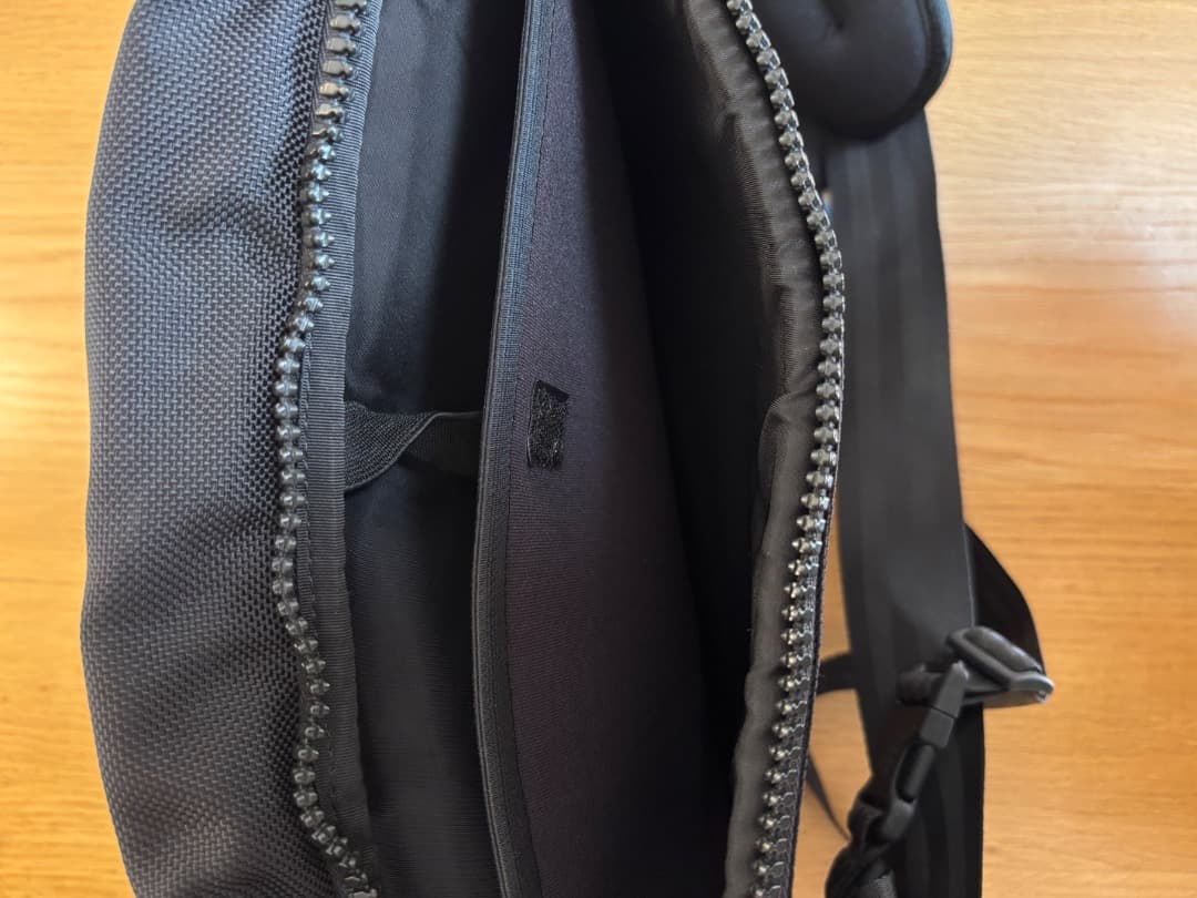 visvim　メッセンジャー　バック