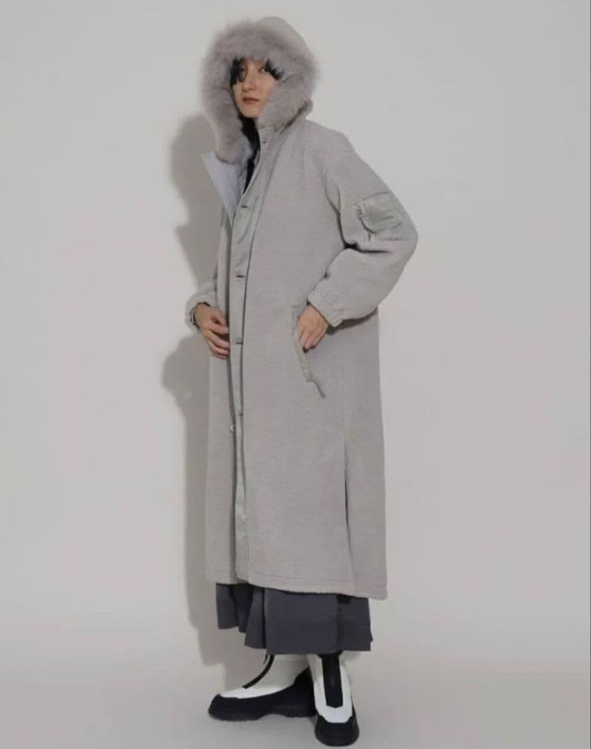 LASUD MILITARY ラシュッド ファーフーデッドボアコート 9号 白