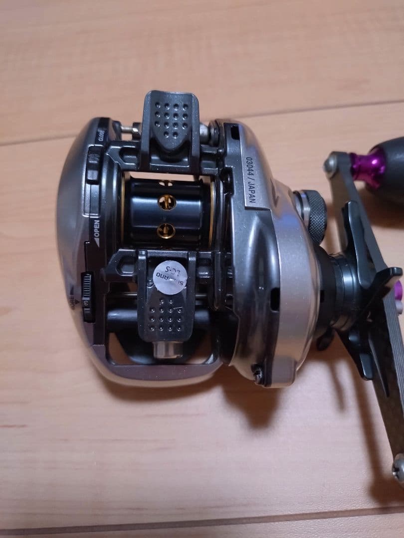 シマノ13メタニウム ノーマルギア ZPIハンドル付きの通販｜www.das