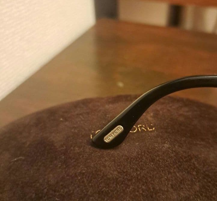 TOM FORD サングラス TF521 01V トムフォード