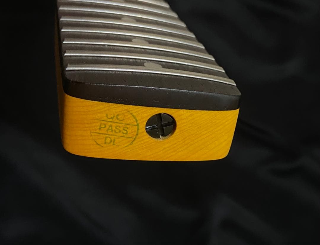 ストラトキャスタービンテージネック（No1）ビンテージカラーニトロサテン塗装