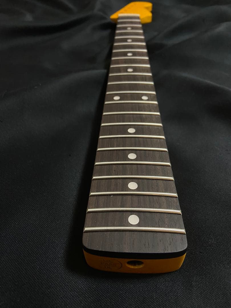 ストラトキャスタービンテージネック（No1）ビンテージカラーニトロサテン塗装