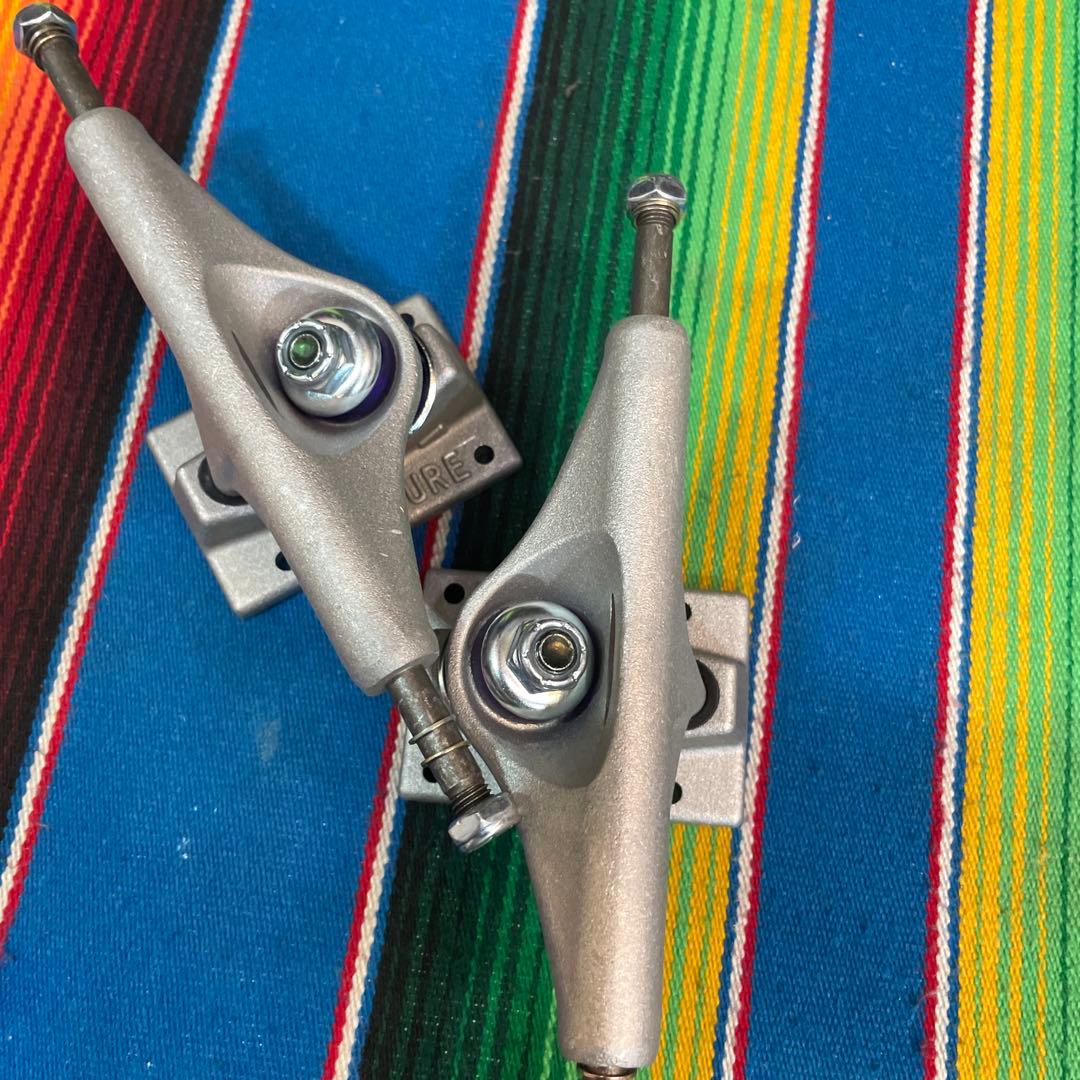 ベンチャー　スケートボード トラック シルバー5.2HI