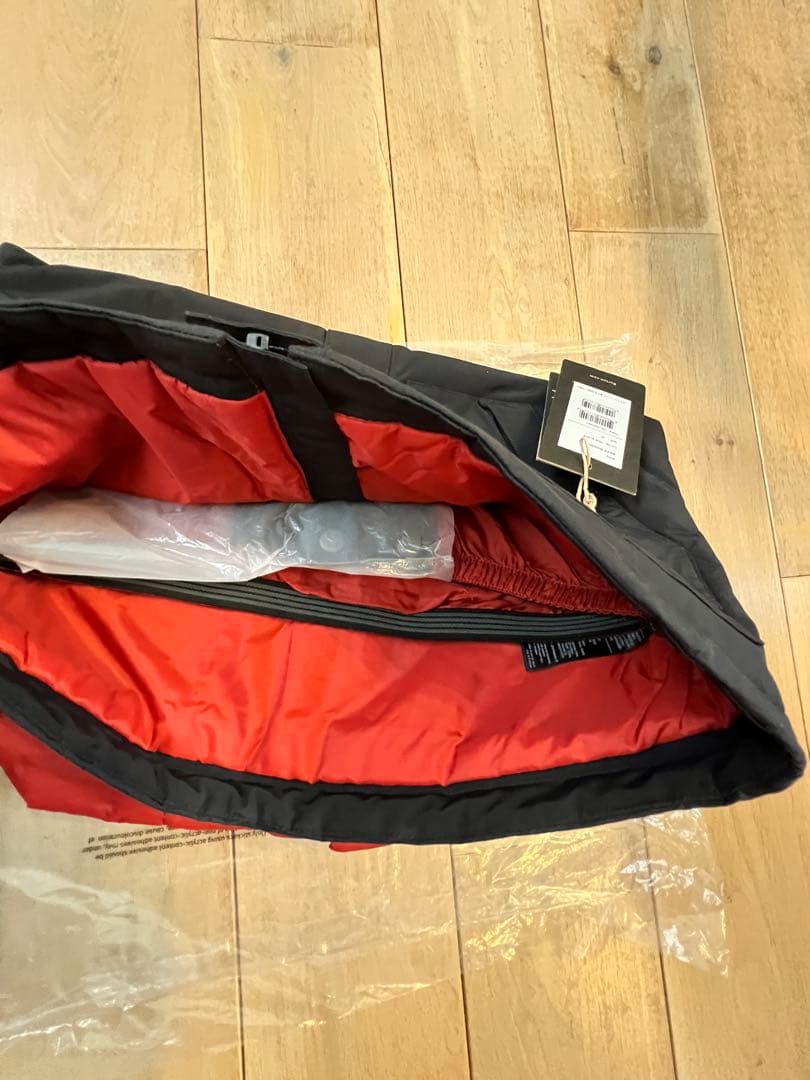 新品　Burton ジュニア　スノーボード ジャケット　140 135 145