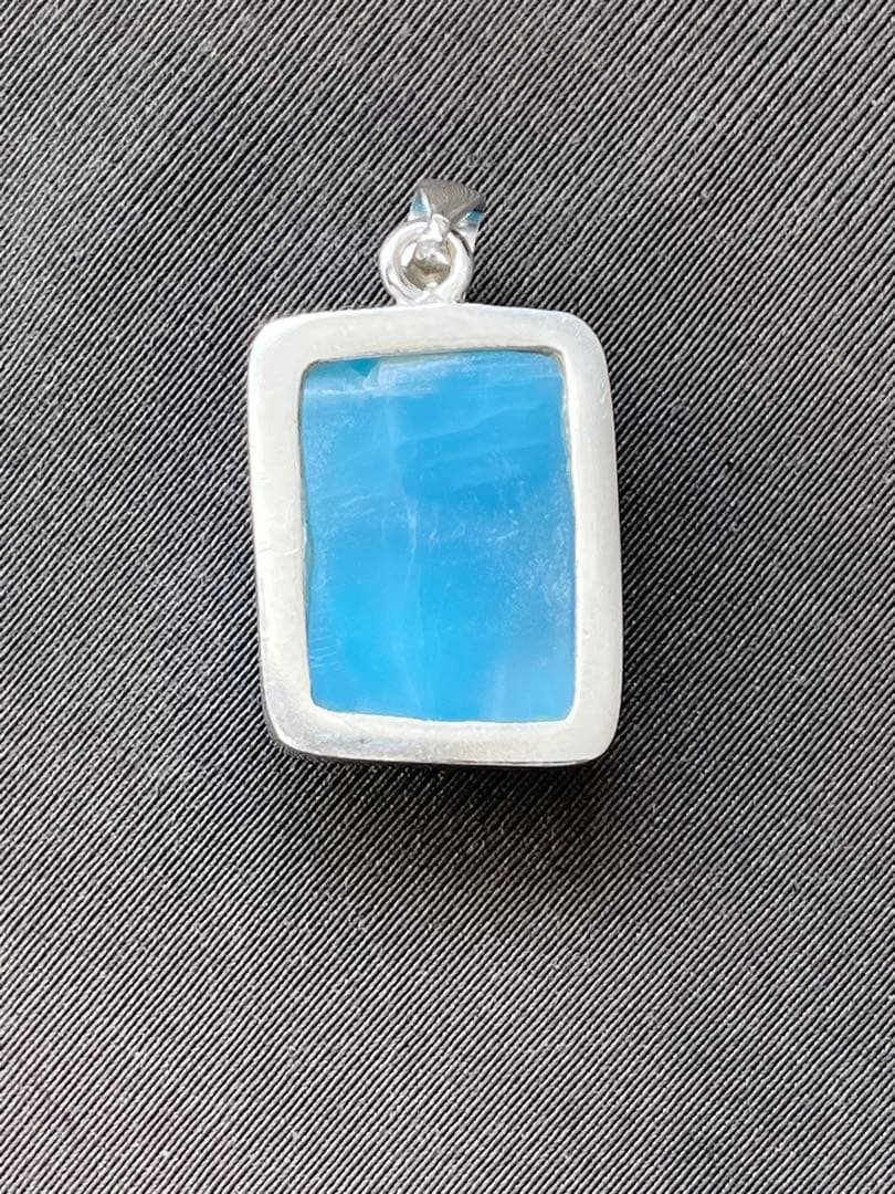 天然石ラリマー☆高品質！スクエア型ペンダントトップ☆濃い！ブルー＆模様が美しい！