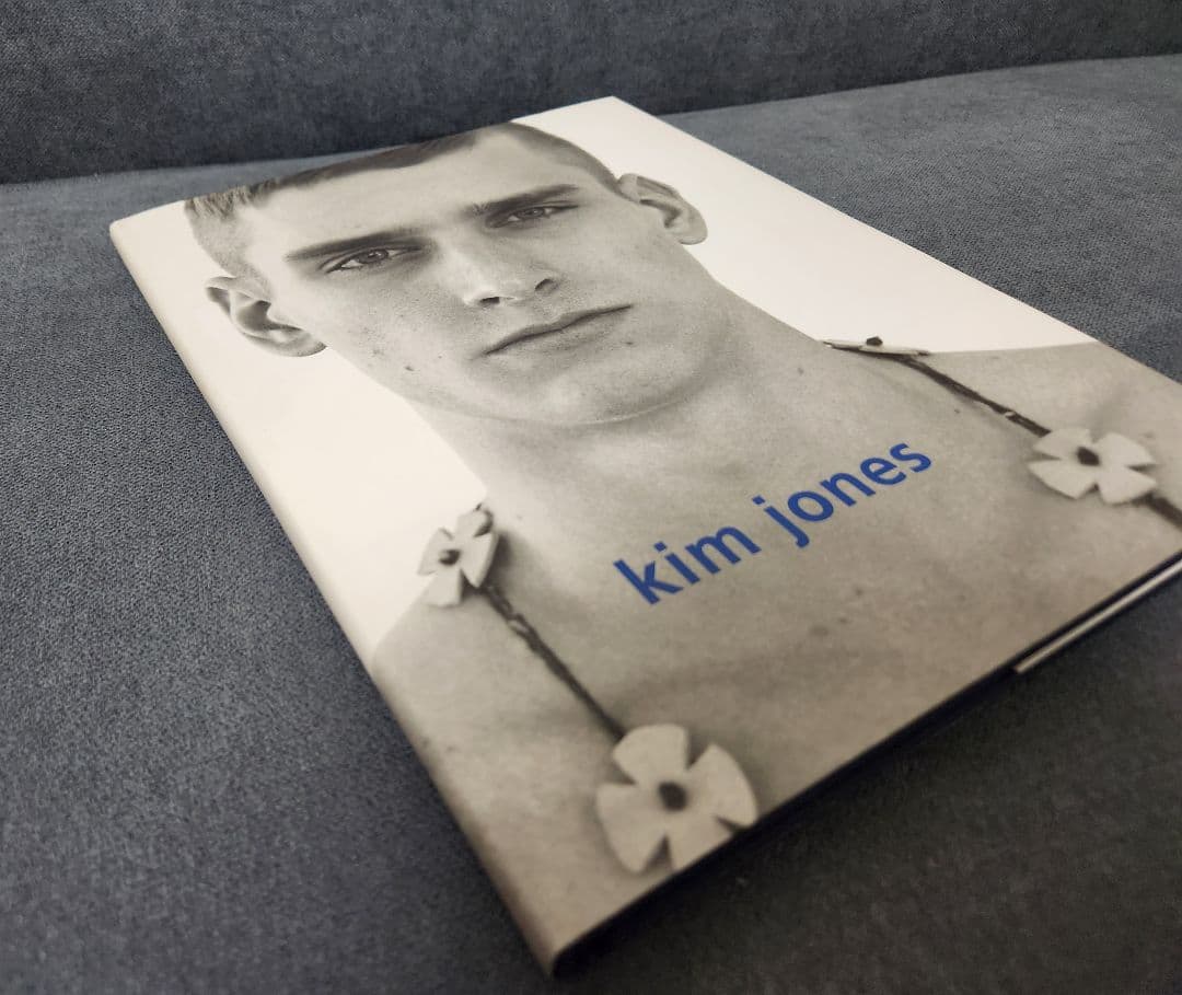 kim jones キム・ジョーンズ直筆サイン入り 限定版写真集 - メルカリ