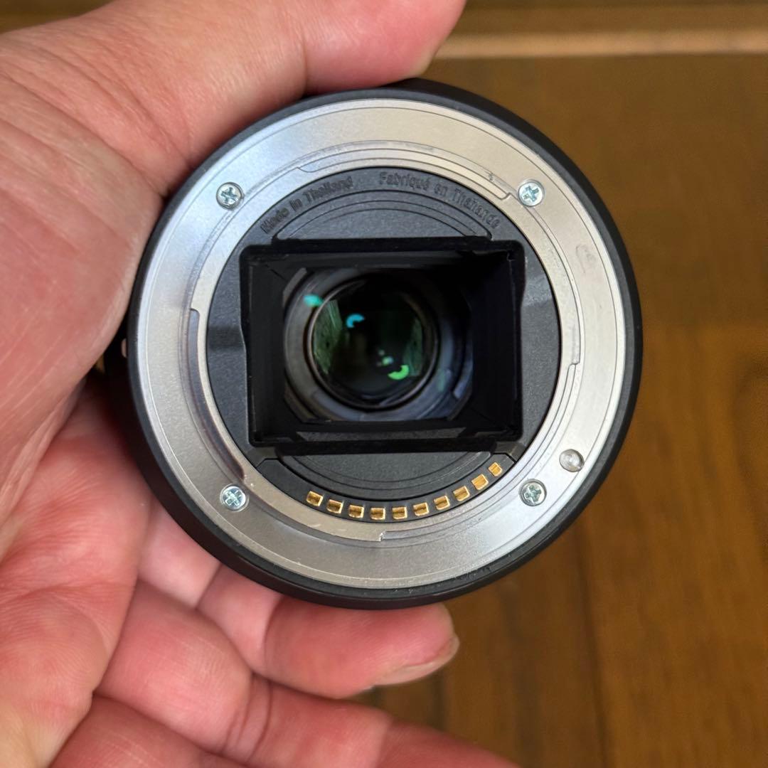 SONY FE 28-70mm f/3.5-5.6 OSS ズームレンズ