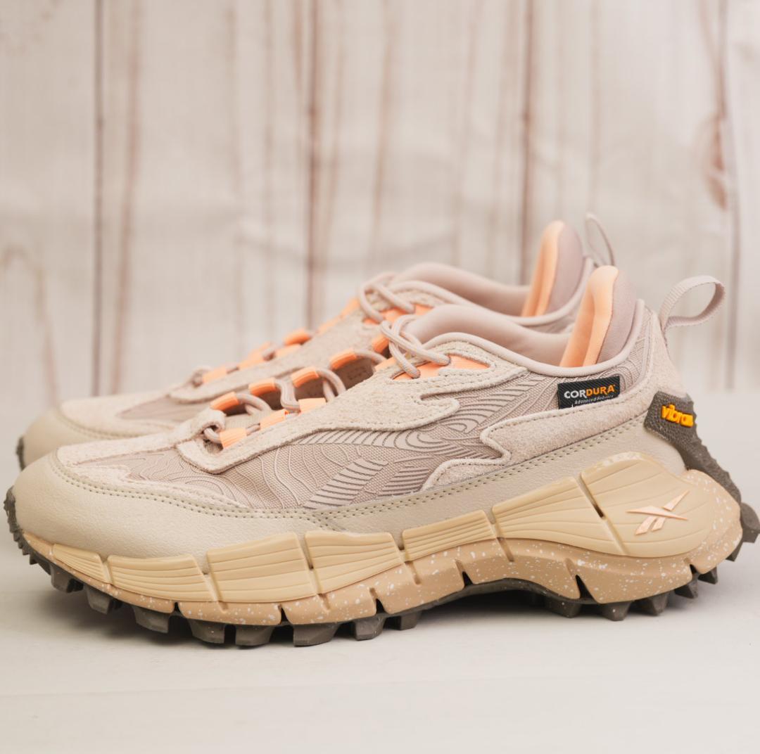 ヨ*読様 美品 Reebok ZIG KINETICA 2.5 EDGE 24c