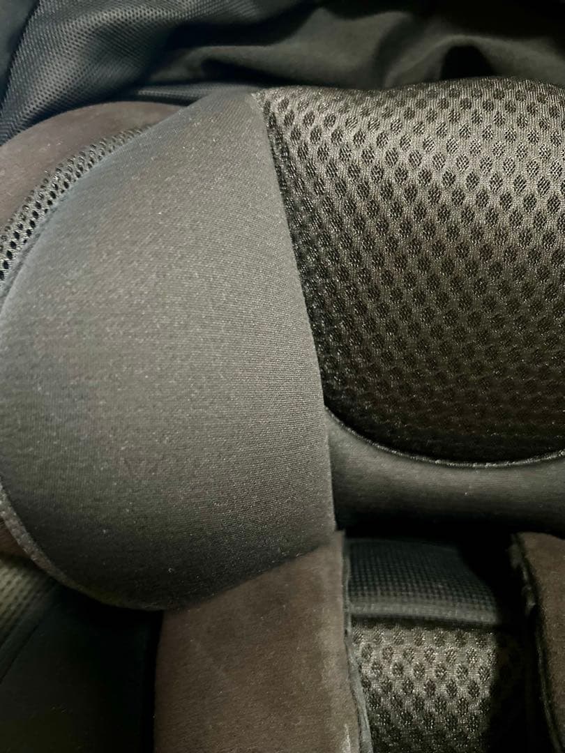 チャイルドシート Combi THE S plus ISOFIX ZB-750