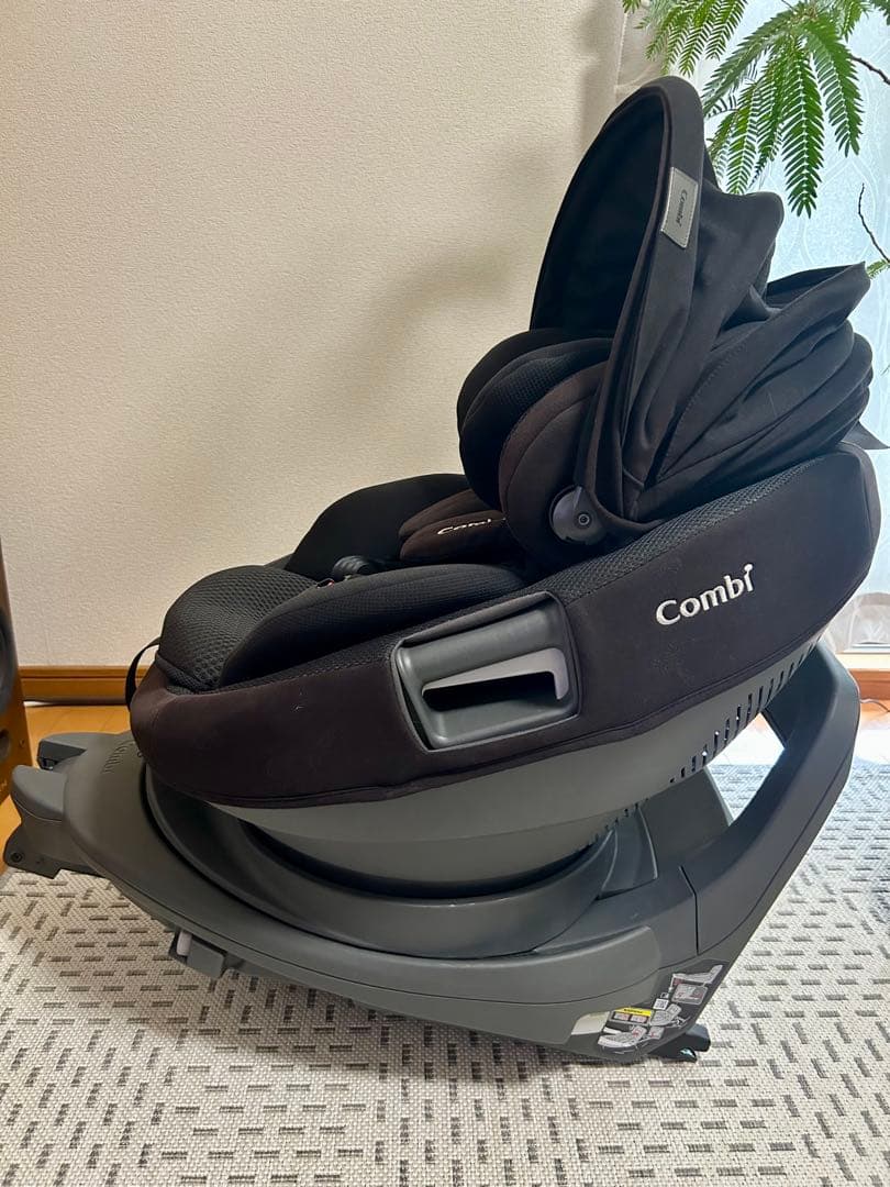 チャイルドシート Combi THE S plus ISOFIX ZB-750