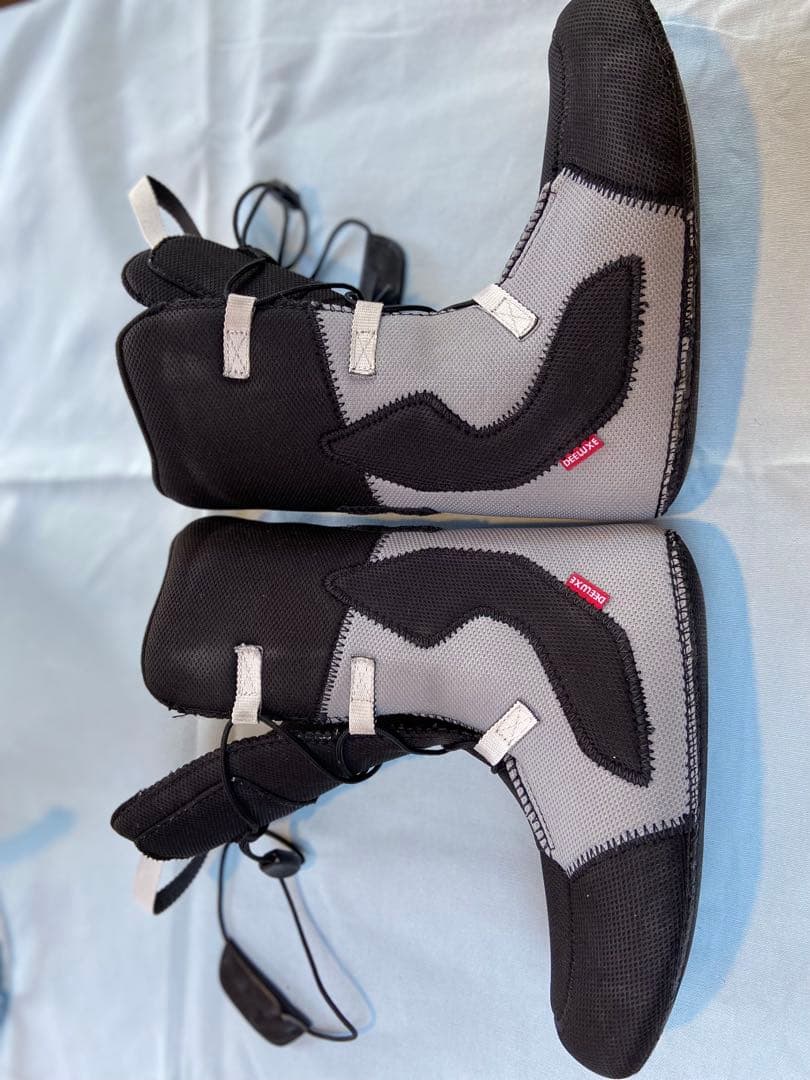 DEELUXE DNA スノボブーツ 23.5cm、青×白×パープル、男女兼用