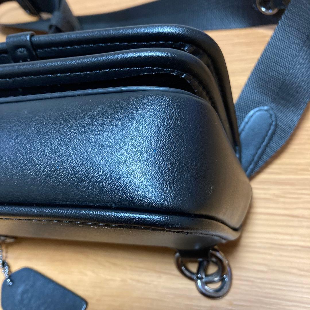 新作 COACH ブラック メンズボディバッグ・シグネチャーグラハム C2602