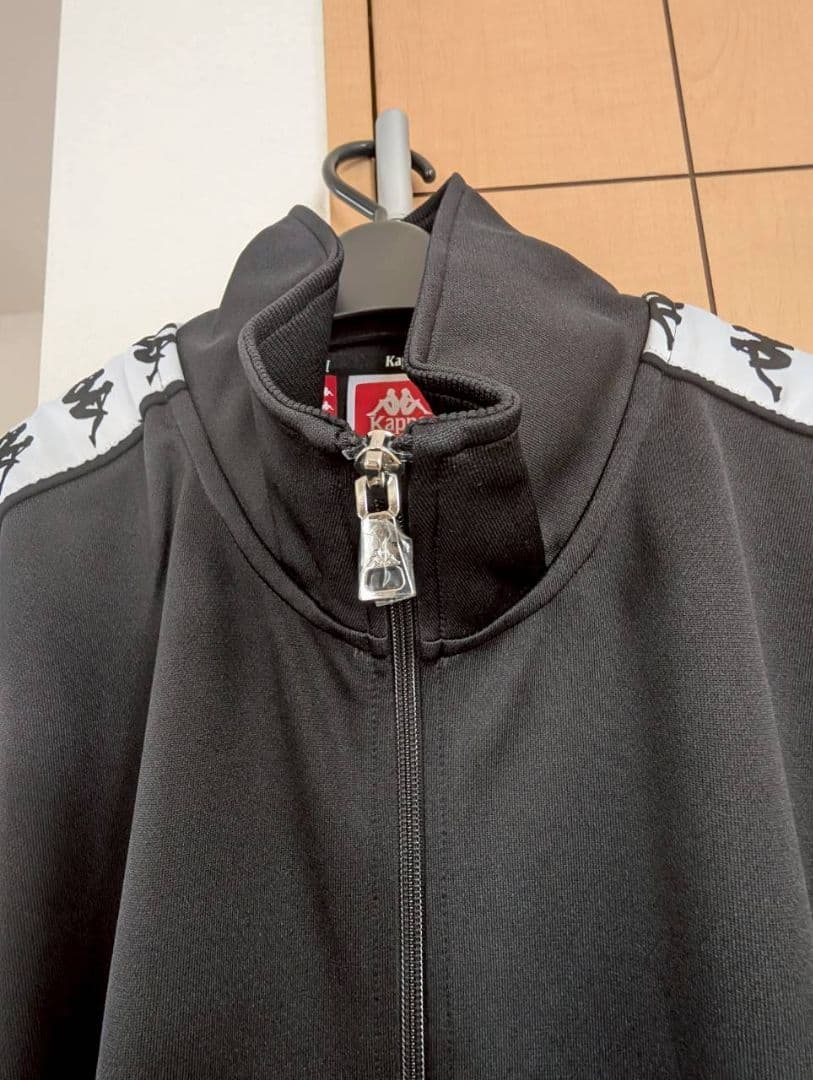 ジップアップジャケット ブラック　Ｌサイズ　kappa