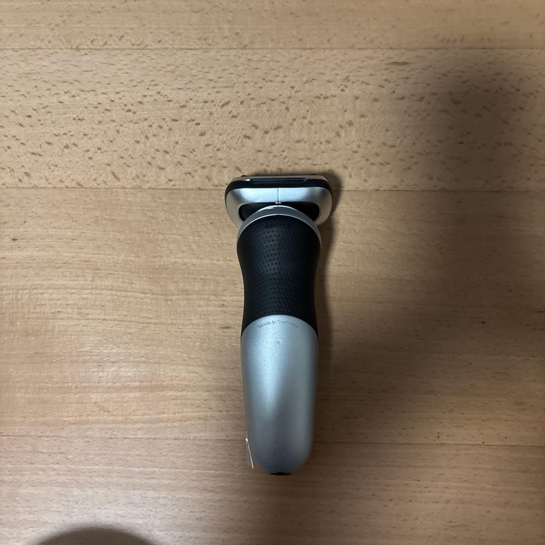 ブラウン シリーズ 7 70-S7001cc 洗浄機付き シェーバー シルバー