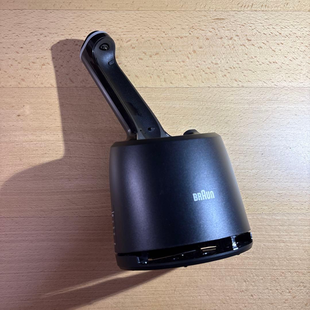 ブラウン シリーズ 7 70-S7001cc 洗浄機付き シェーバー シルバー