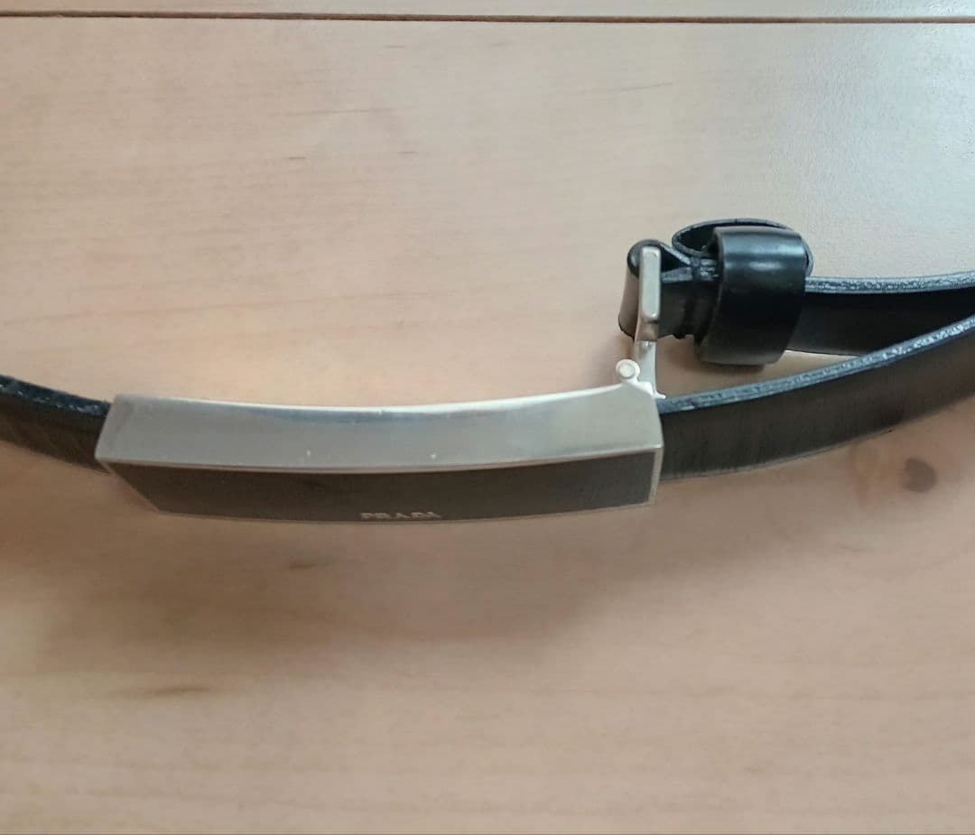 PRADA ブラック レザーベルト　レディース