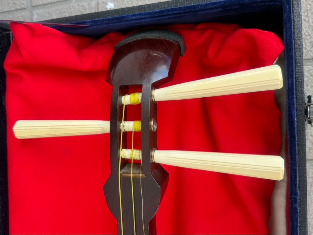 【送料込み】ジャンク品扱い★三味線　ハードケース付き　日本楽器