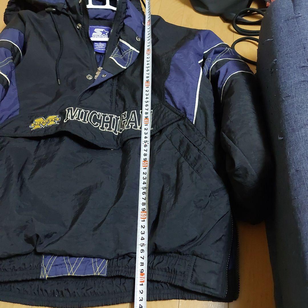 ミシガン大学　ウォームアップウェア