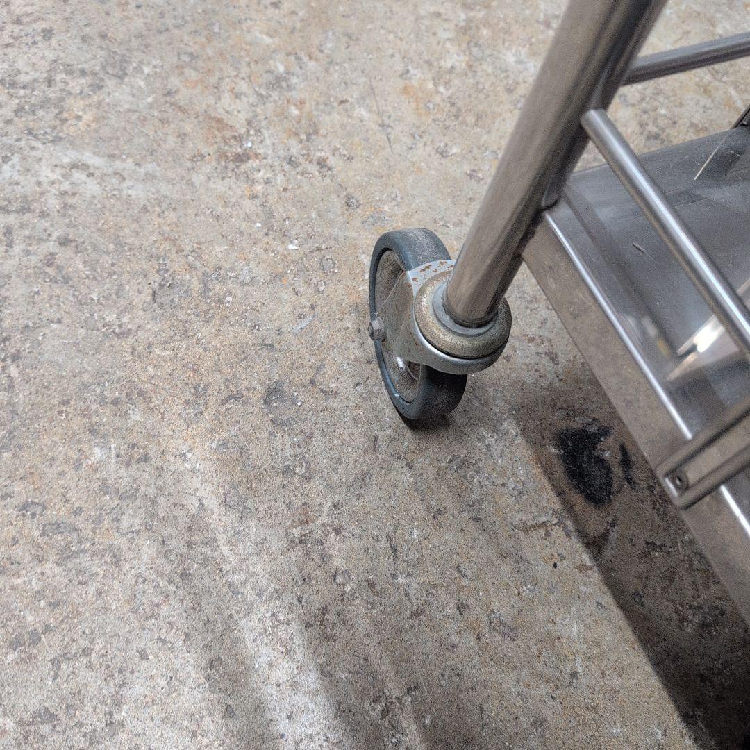 ステンレス製 医療用回診車 キャスター付作業台