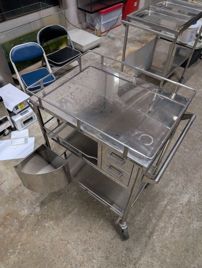 ステンレス製 医療用回診車 キャスター付作業台