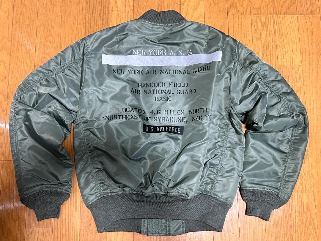 八*一様 AVIREX　MA-1　REFLECT STENCIL　セージグリーン