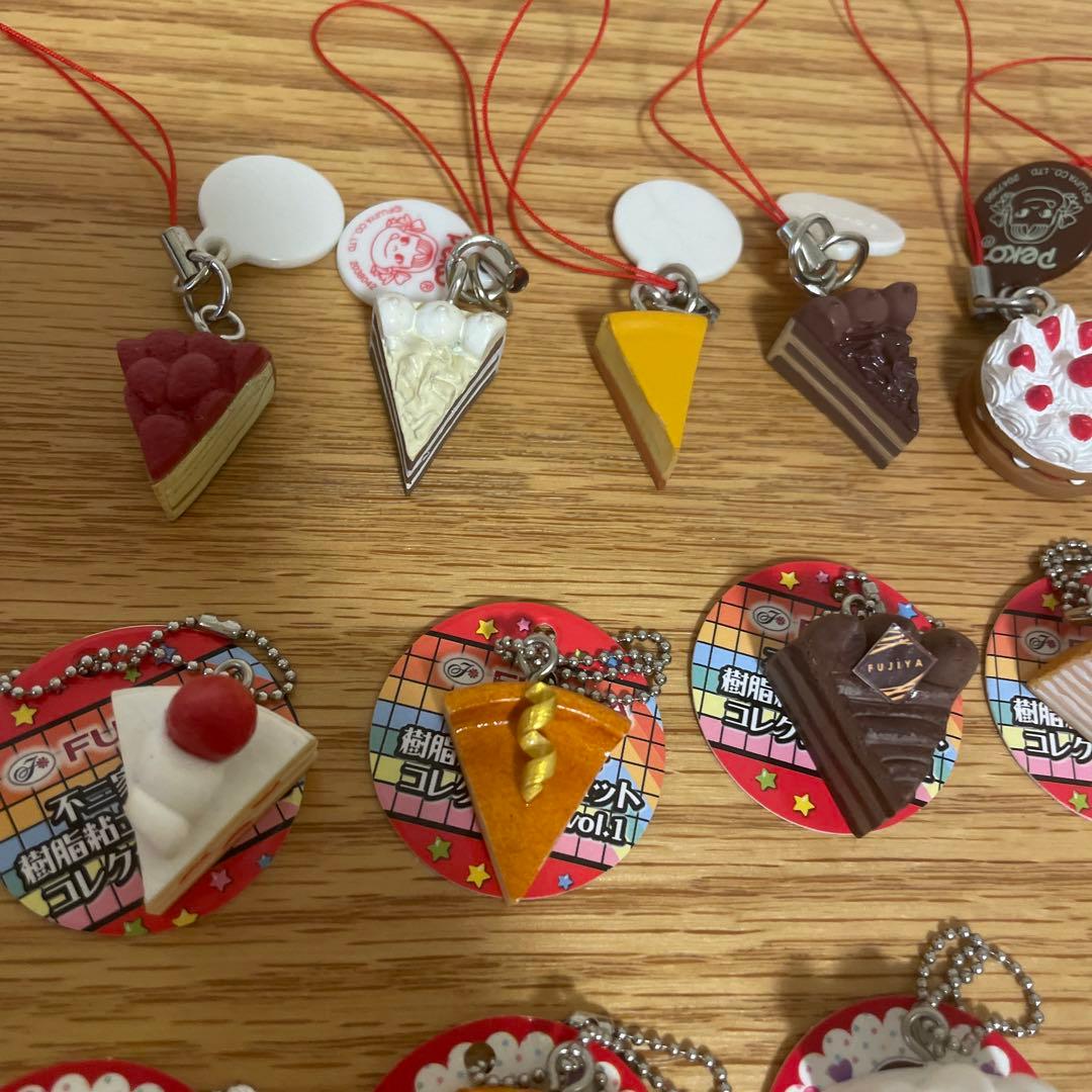 不二家ケーキ キーホルダー ストラップ ガチャガチャ ミニチュア