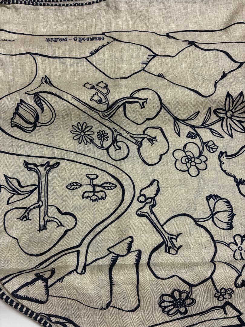 なおちゃん★エルメス　トライアングルジェアン《千と一のウサギ》カシシル