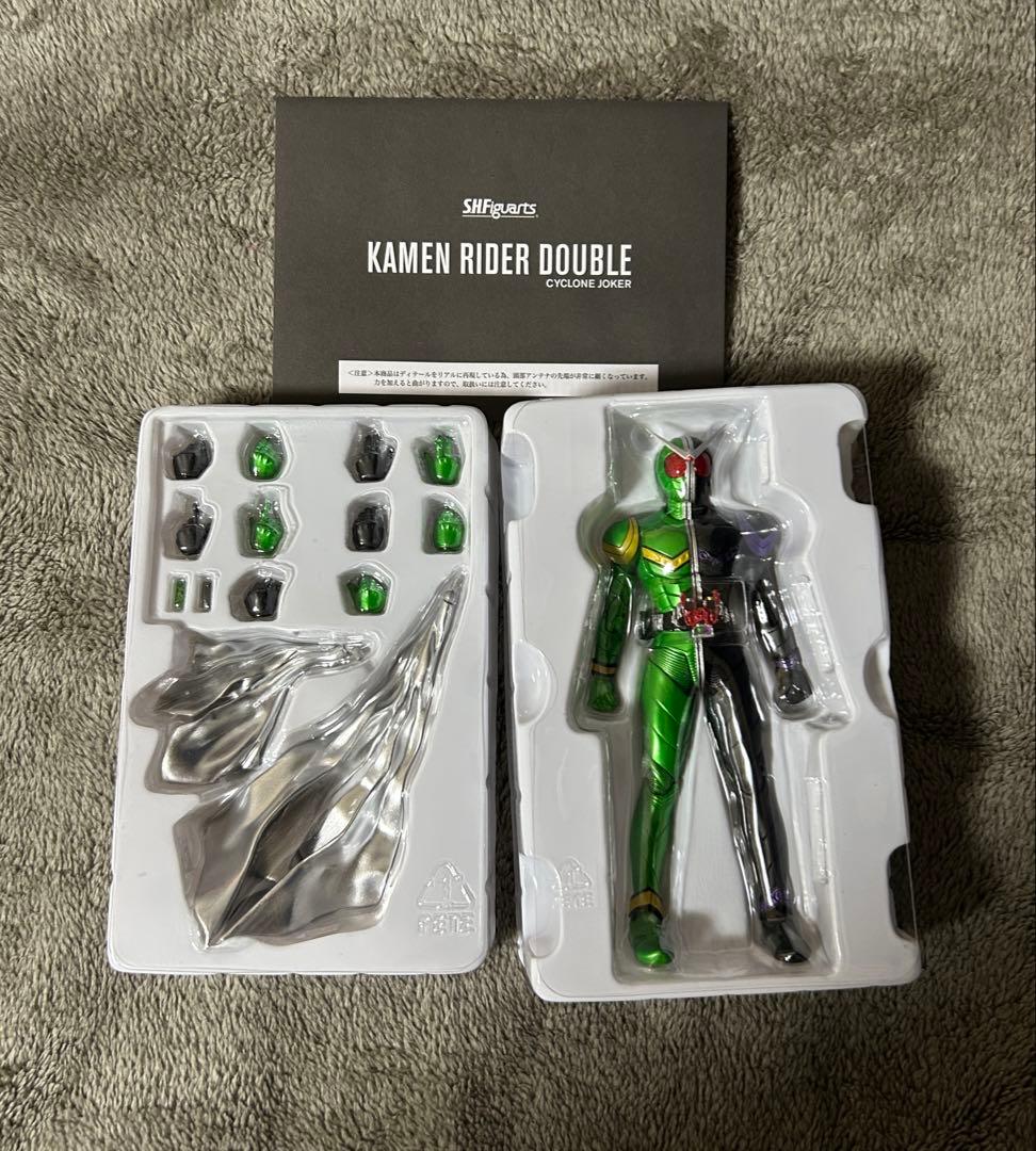 S.H.figuarts 真骨彫製法 仮面ライダーW サイクロンジョーカー