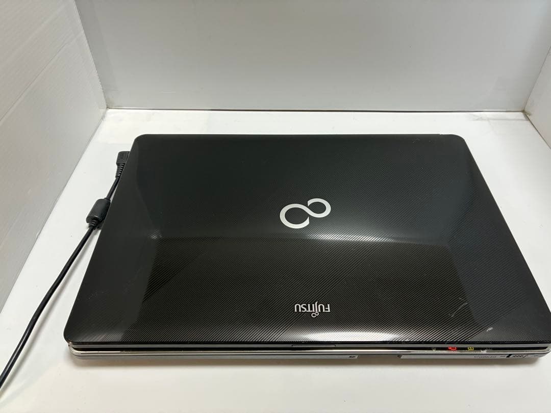 1122】富士通LIFEBOOK SH54/D i3 XP office