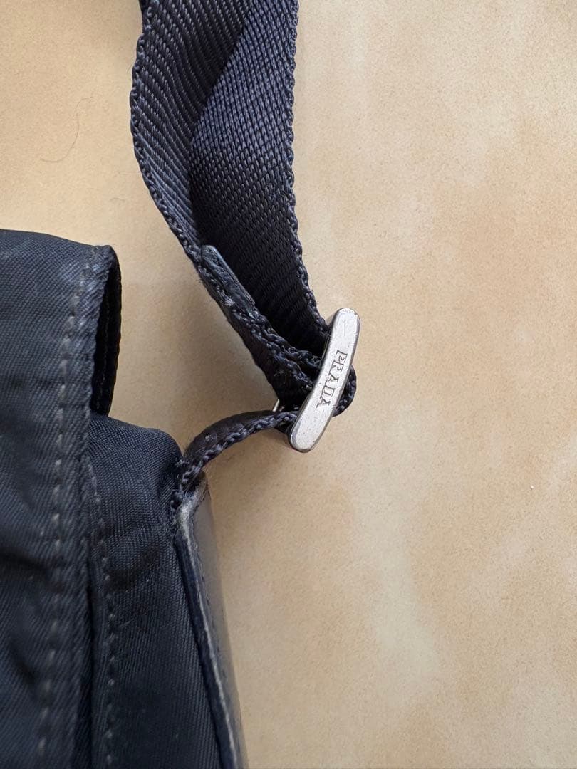 PRADA プラダ ショルダーバッグ ワンショルダー 三角ロゴ 斜め掛け