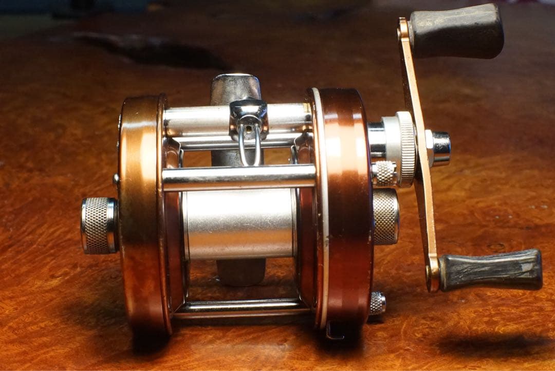 ABU アンバサダー 4000D メンテ済 フレーム修正済