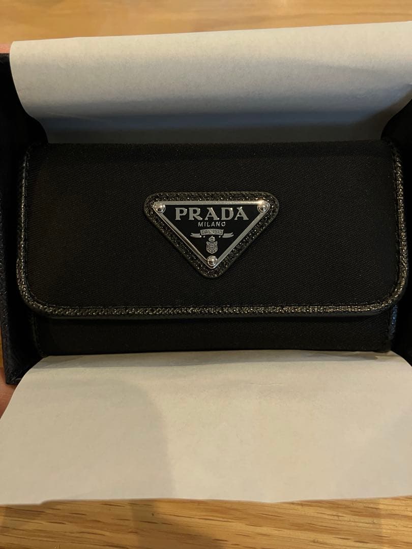 PRADA ブラック キーケース