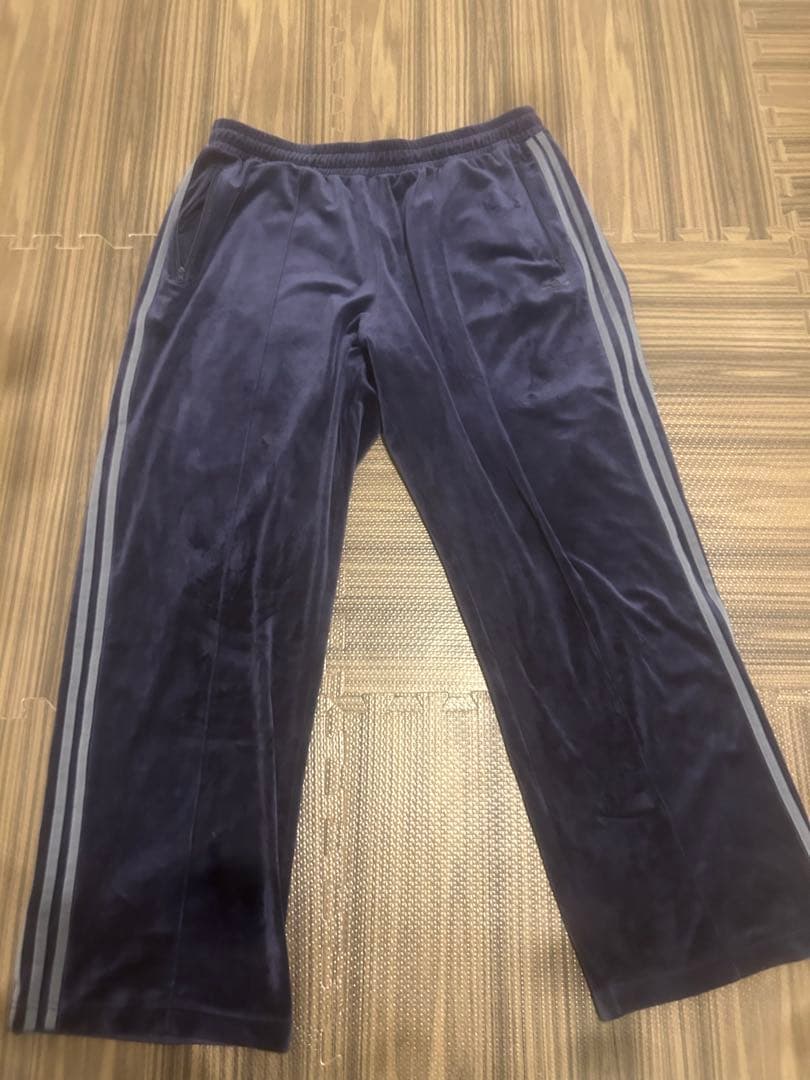 adidas ベロアセットアップ