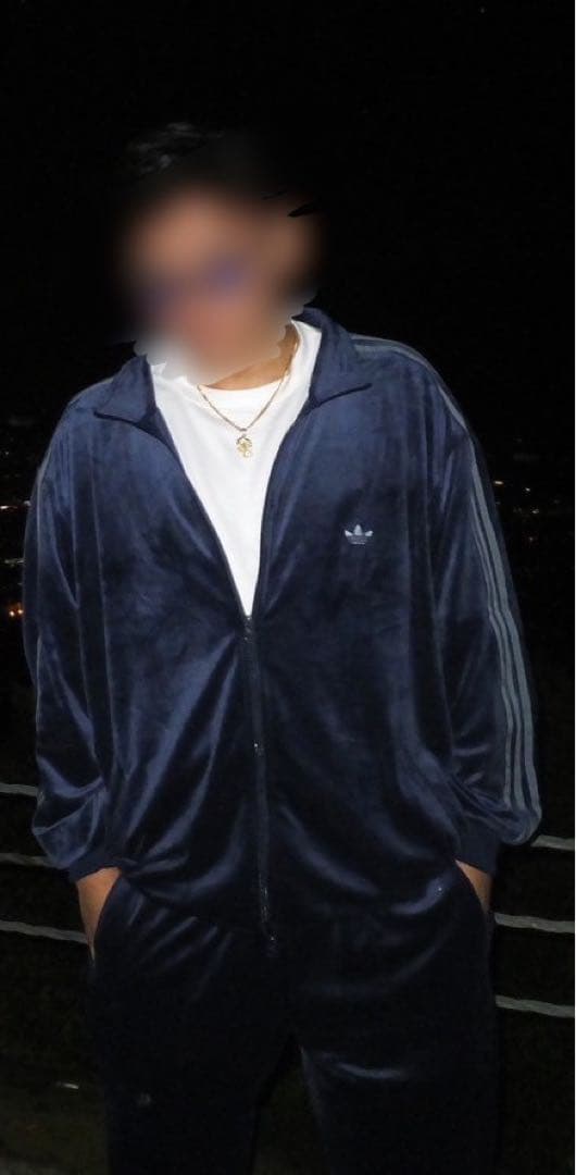 adidas ベロアセットアップ