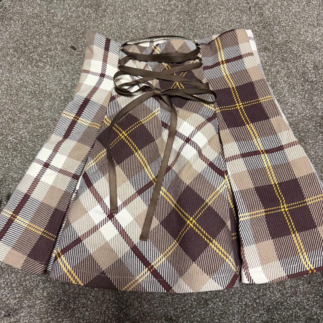 ミシェルマカロン フレアチェックスカート ベージュ XS - メルカリ