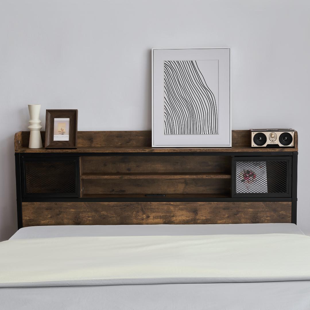 人気販売中！北欧風コンセント付きベッドフレーム　木製　ダブル（DOUBLE）