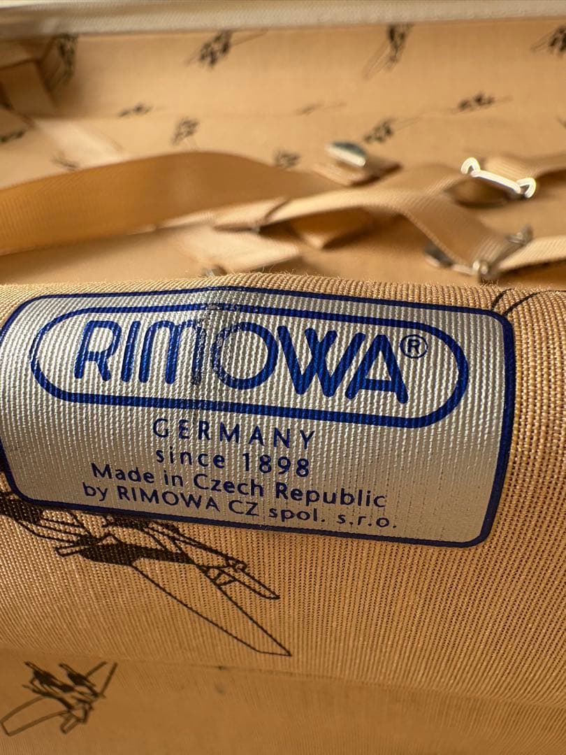 Rimowa リモワ　United Arrows エクリュ　2輪　35L