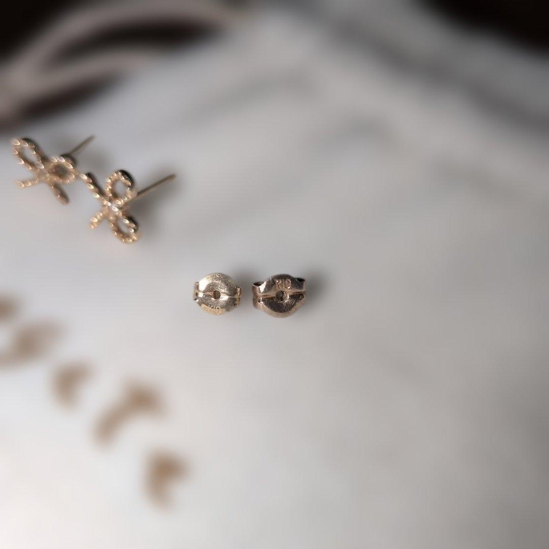 agate アガット リボン型ゴールドピアス k10 工場 直営 店