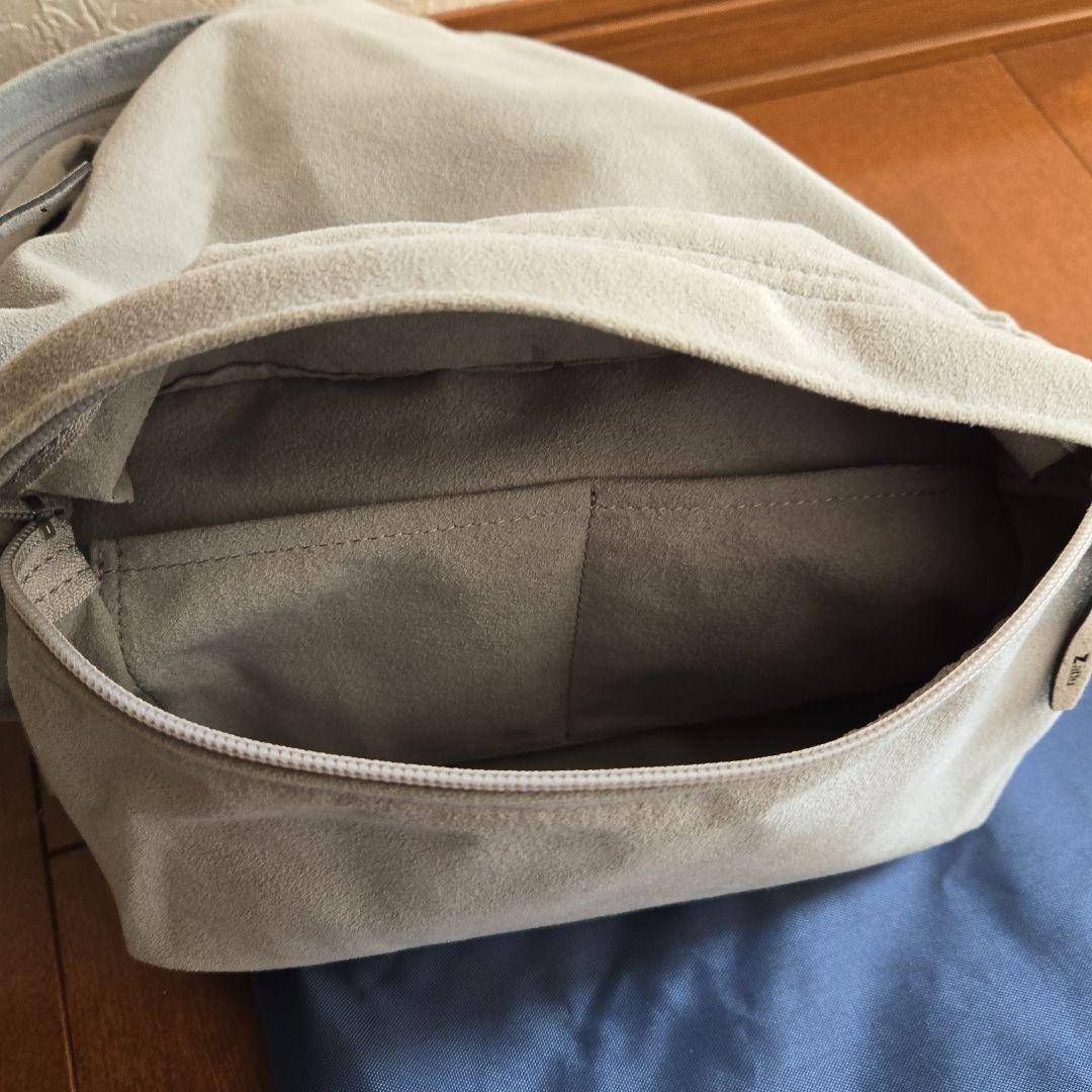 zattu/ マイクロファイバー スエードデイパック 　グレー