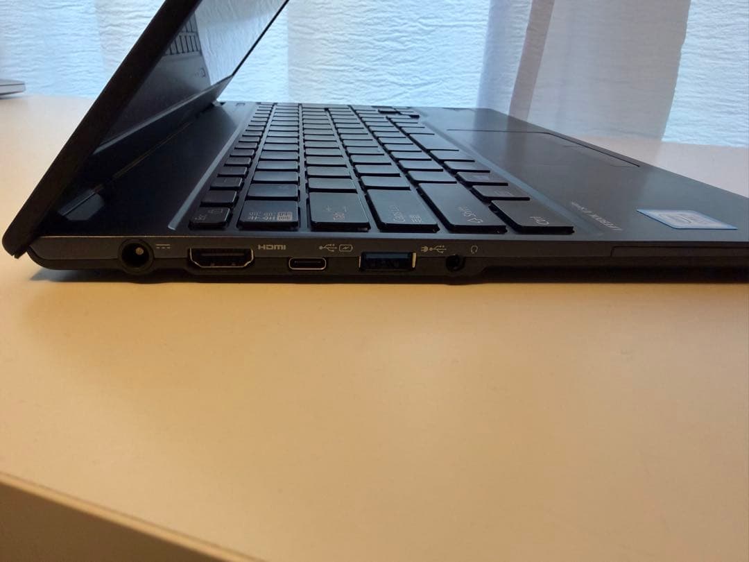 富士通 LIFEBOOK ノートPC U938/S