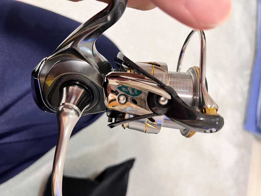 20 ルビアス　DAIWA LUVIAS LT2500-XH スピニングリール