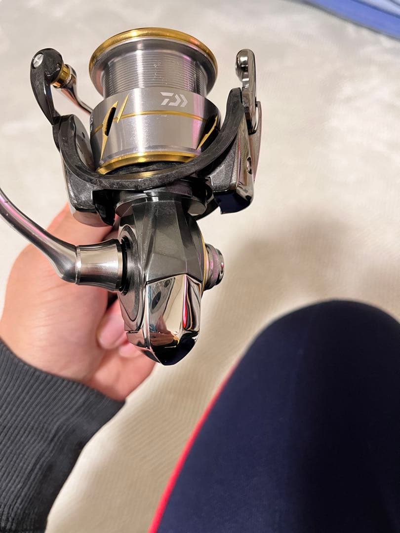 20 ルビアス　DAIWA LUVIAS LT2500-XH スピニングリール