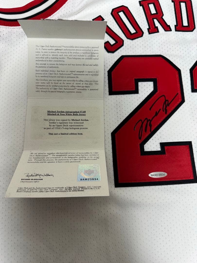 o*w様 【激レア】UPPER DECK マイケルジョーダン　直筆サイン入りユニ