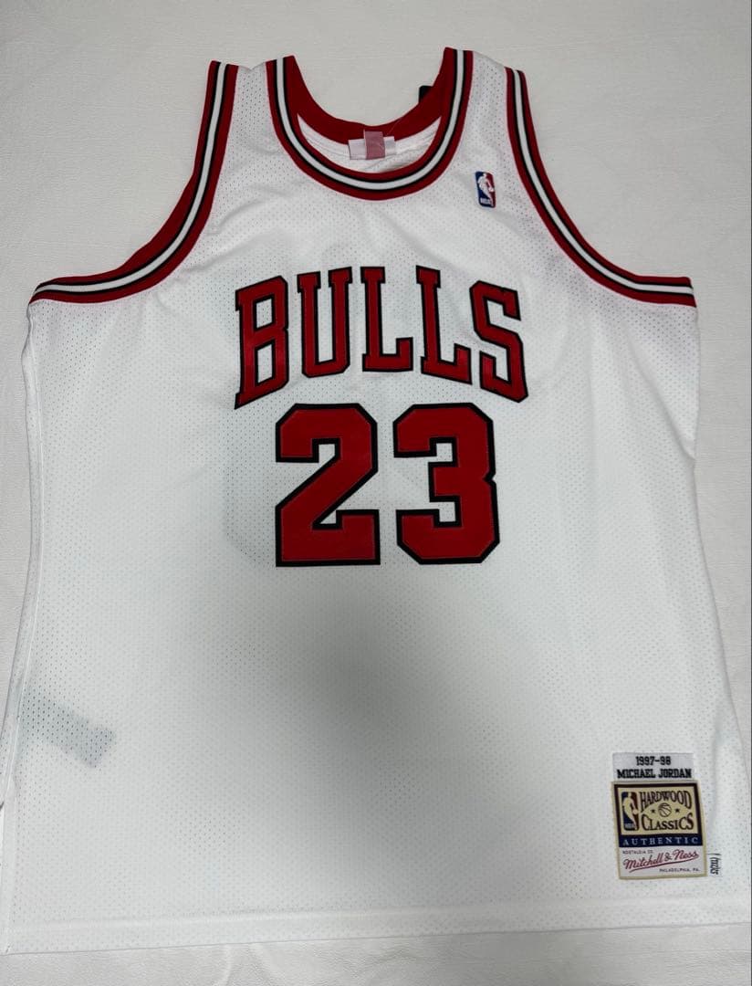 o*w様 【激レア】UPPER DECK マイケルジョーダン　直筆サイン入りユニ