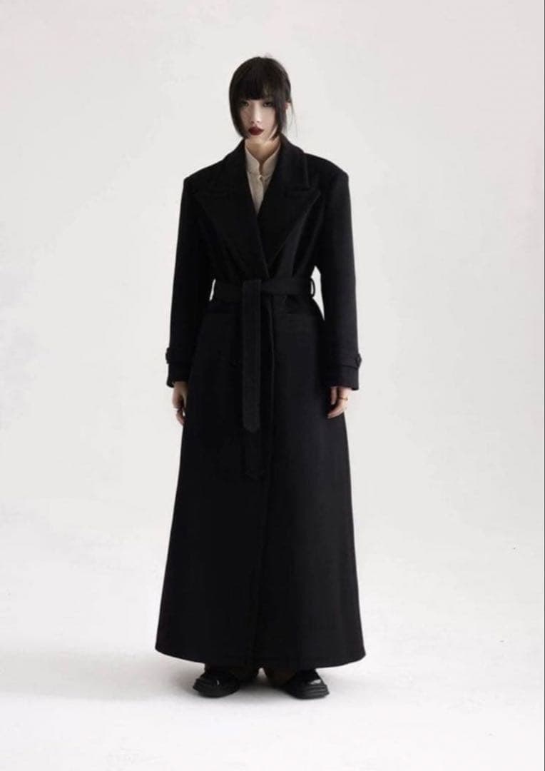 ブラックロングコート