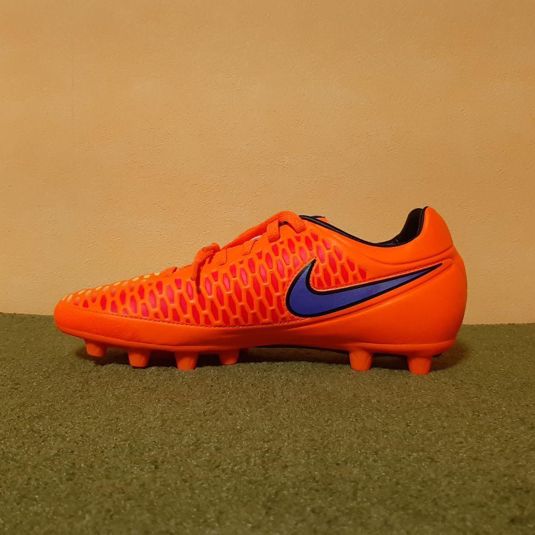 新品 未使用 サッカースパイク ナイキ マジスタ 廃盤 レア HG 25.5cm