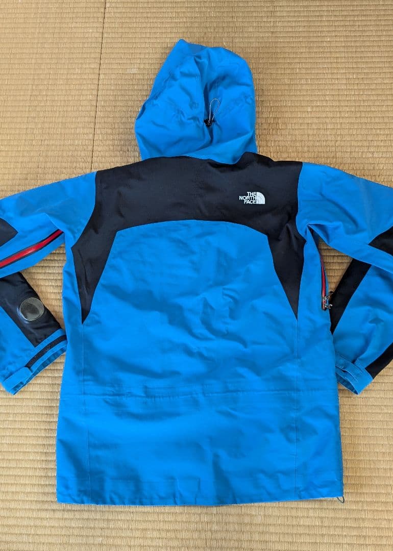 ノースフェイス　ゴアテックス　スキーウェア上下Sサイズ、中古品