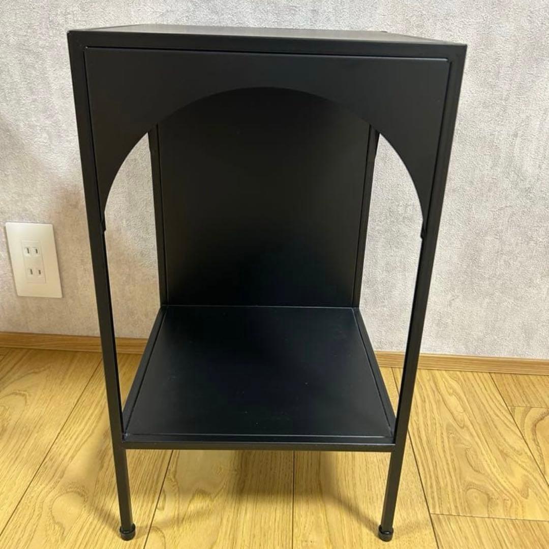 ベッドサイドテーブル　２台まとめて