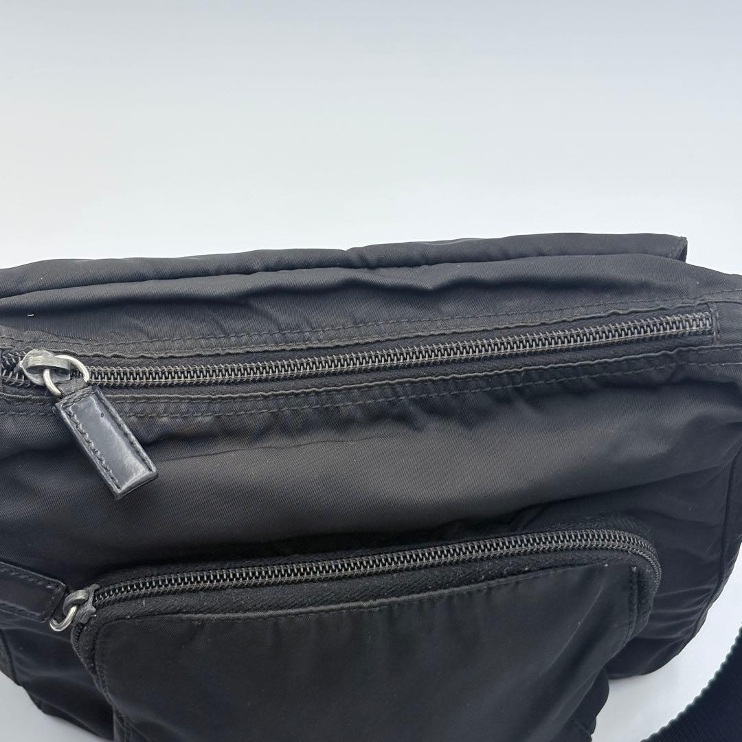 PRADAナイロンメッセンジャーバッグ VELA SPORT ブラック男女兼用