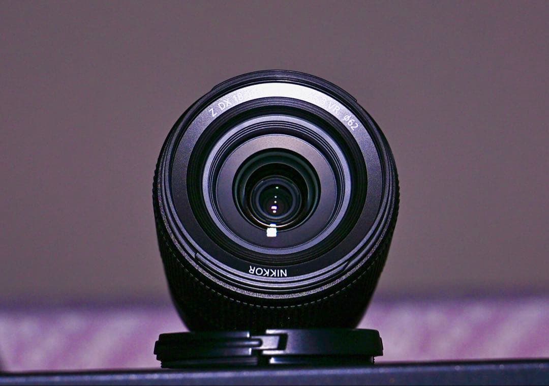 NIKKOR DX 18-140mm f/3.5-6.3 ズームレンズ